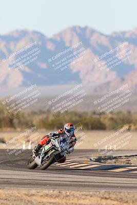 media/Dec-07-2025-CVMA (Sun) [[3e7d2de5dc]]/Race 18-Formula Twins-Formula 40 UL/